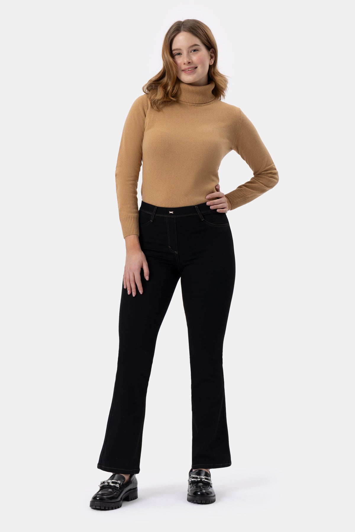 Marlena Jeans Nero svasato